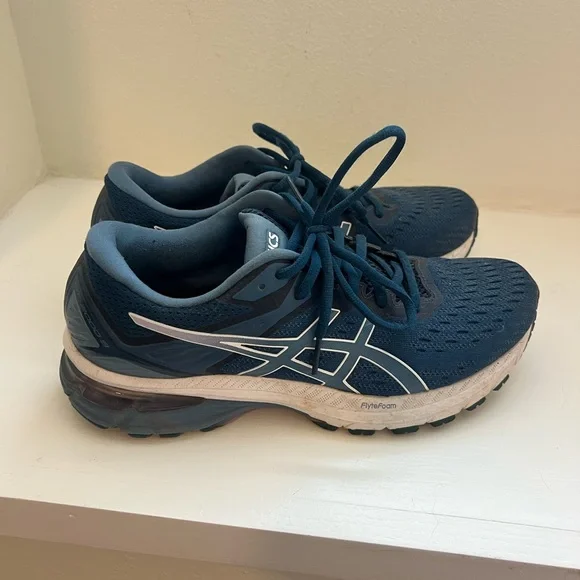 ASICS Women's Running Shoes, size 10 - Picture 4 of 5